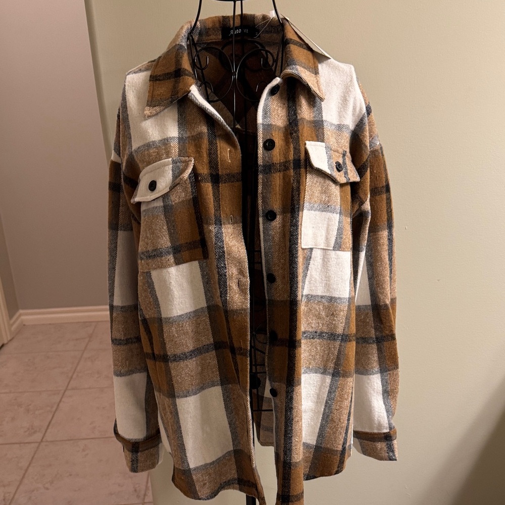 NWT Brown and White Plaid Shirt Jacket